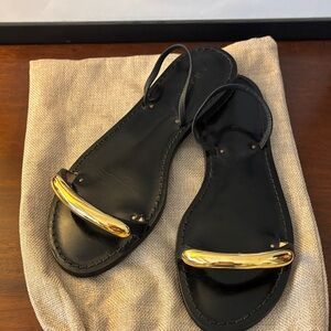 Amanu Studio Style 32 the Namibia Black and Gold Sandal